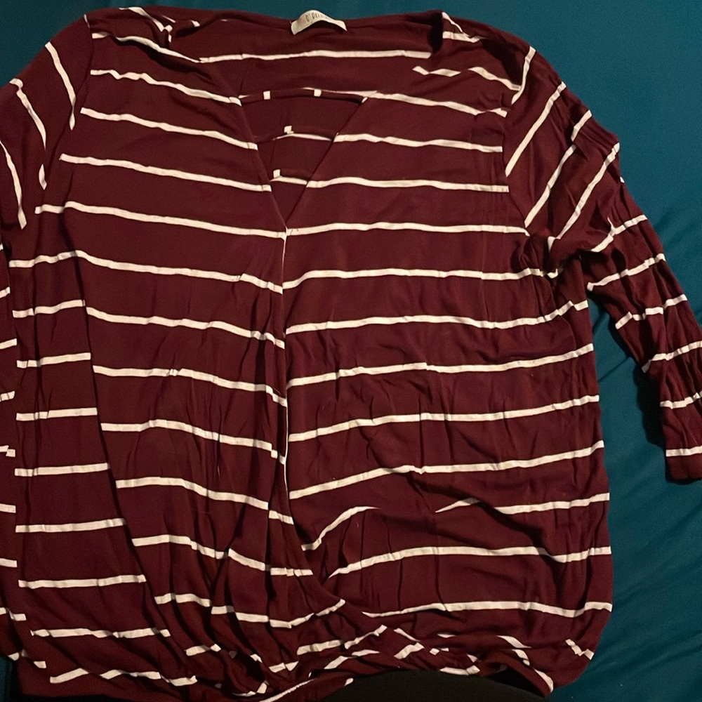 Maroon and cream stripped shirt.
